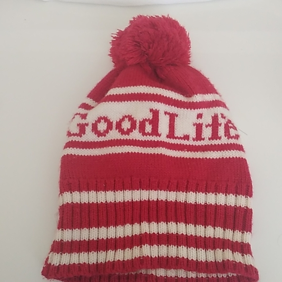 GoodLife Fitness a warm knitted hat - Picture 8 of 8